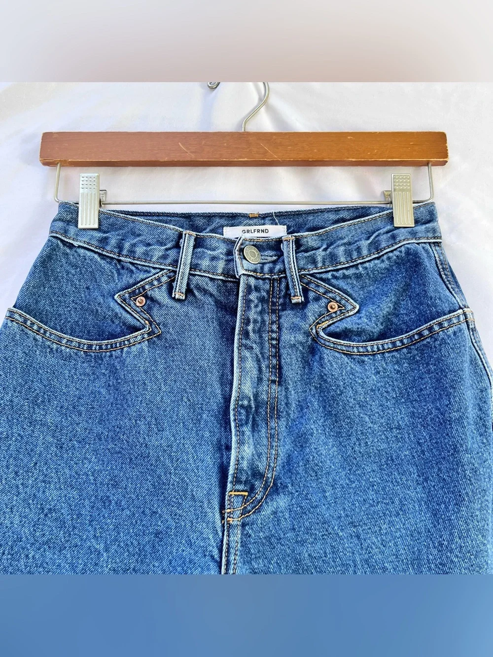 GRLFRND | ROSSANA DENIM JEANS IN CALL IT LOVE WASH SIZE 25 STRAIGHT LEG - Picture 5 of 8